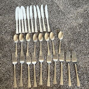 Elegant Silver Cutlery Set